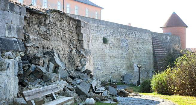 Tájékoztatás a Földbástya omlásáról
